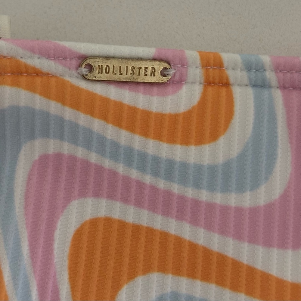 New! Hollister Bikini Bottom - Picture 3 of 8
